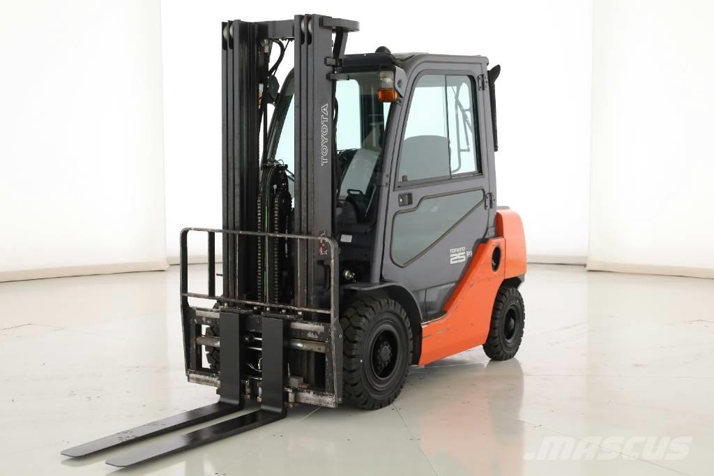 Toyota 02-8 FDF 25 Dieselové vozíky