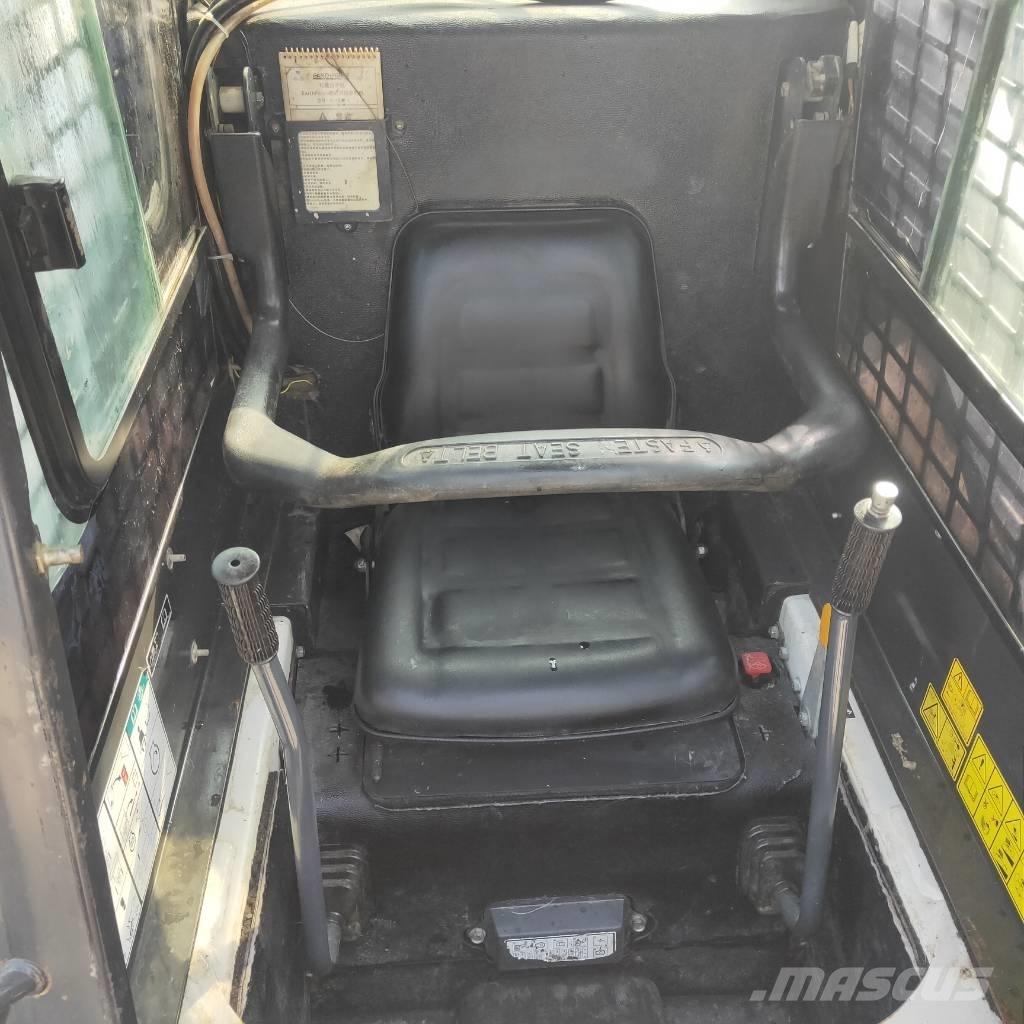 Bobcat S16 Smykem řízené nakladače