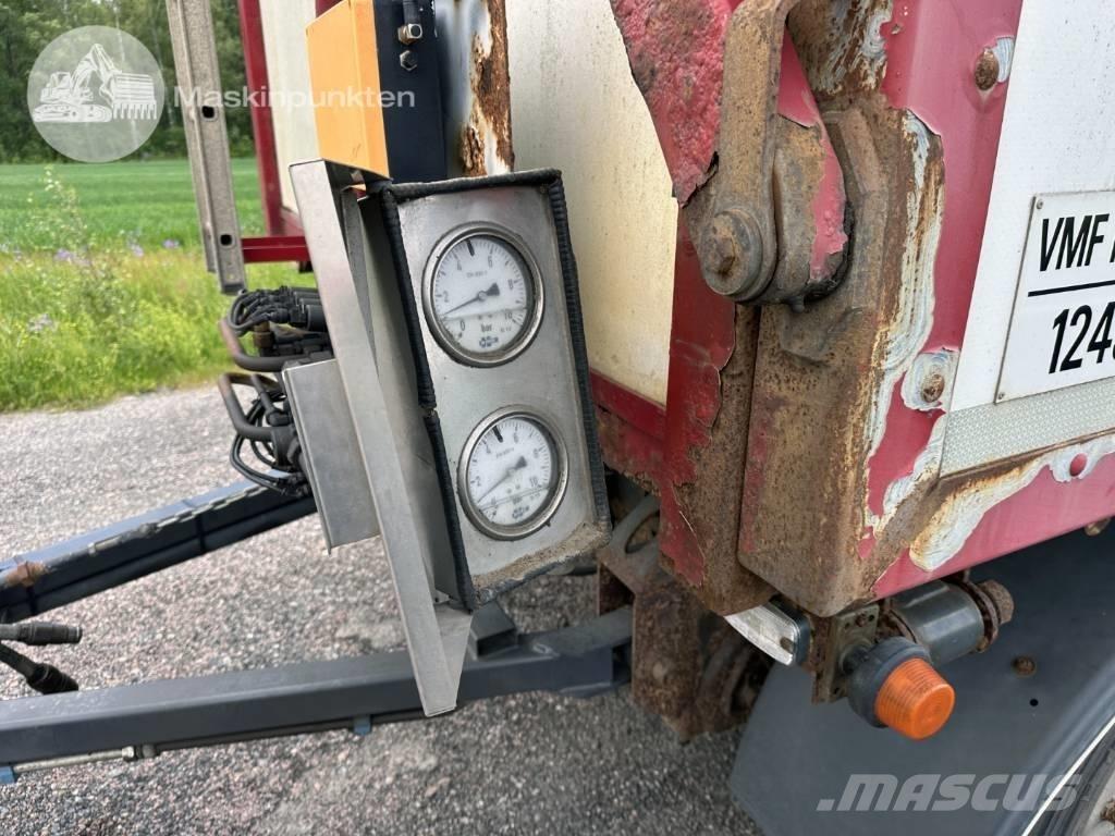  BURE LB360F Přívěsy na dřevní štěpku