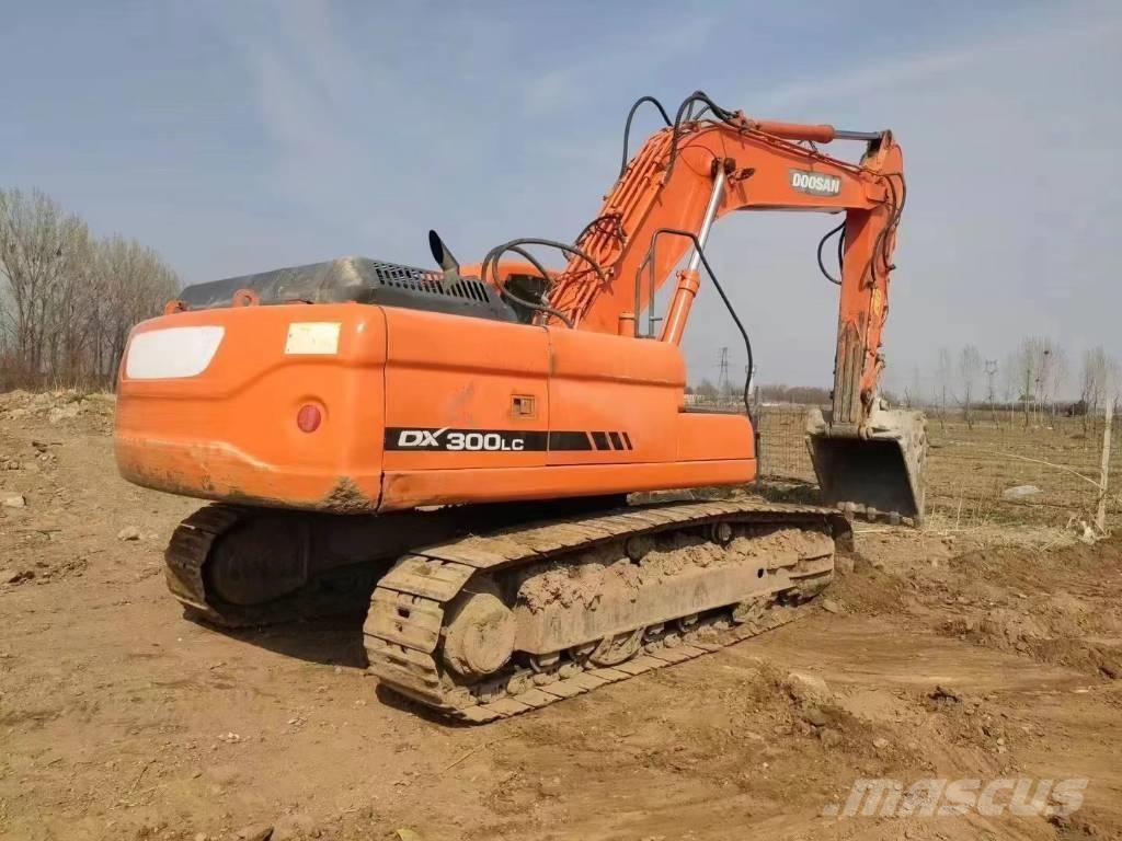 Doosan DX300LC Pásová rýpadla