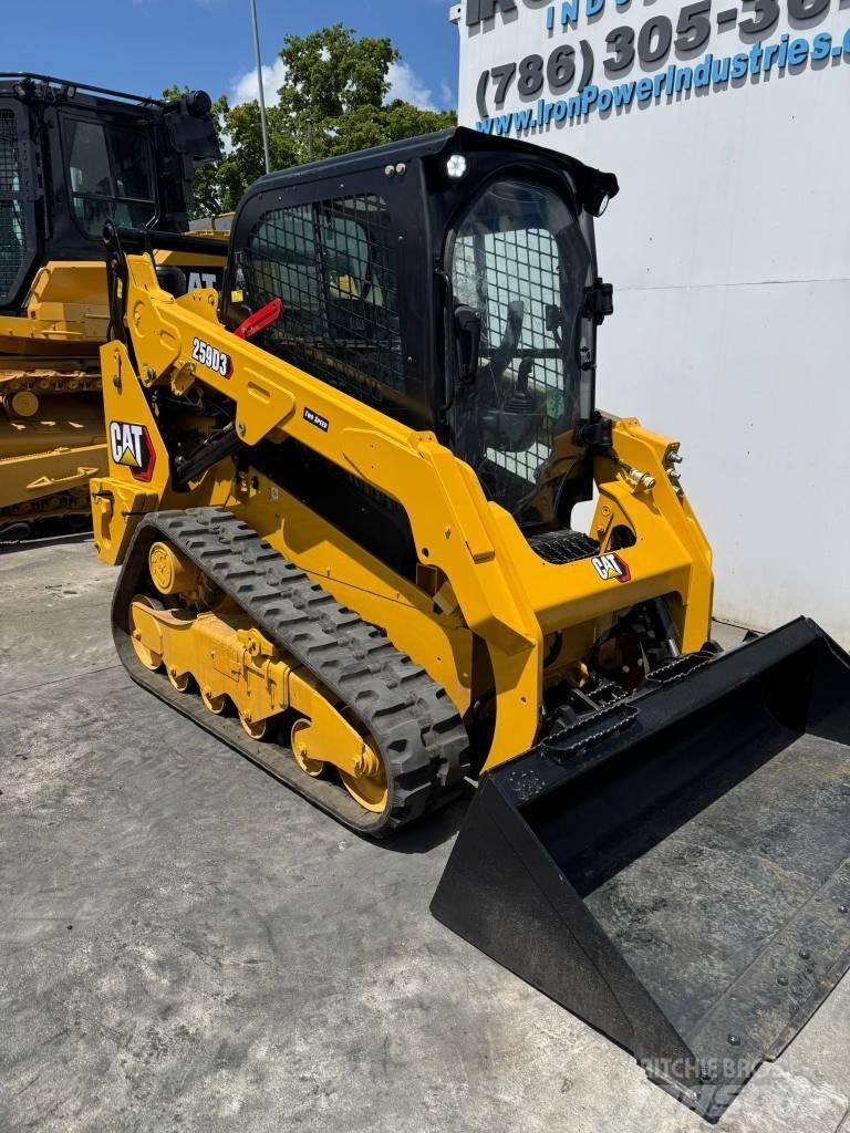 CAT 259D3 Smykem řízené nakladače
