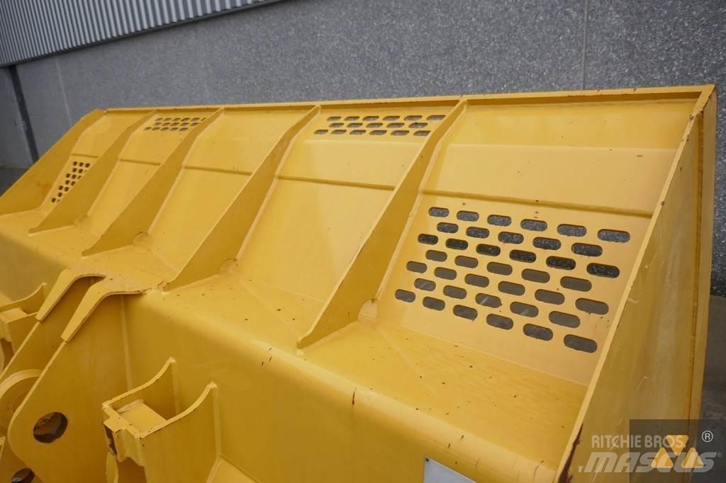 CAT 930 Bucket Lopaty