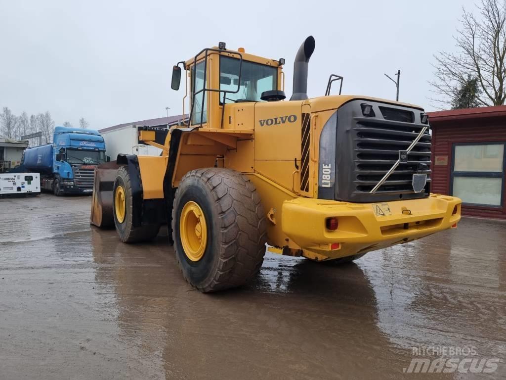 Volvo L180 E Kolové nakladače