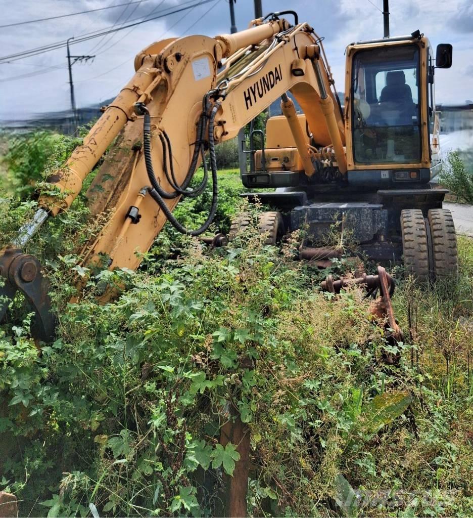 Hyundai Robex 140 W Kolová rýpadla