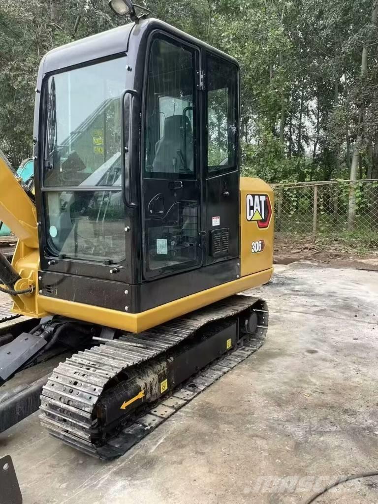 CAT 306E Mini rýpadla < 7t