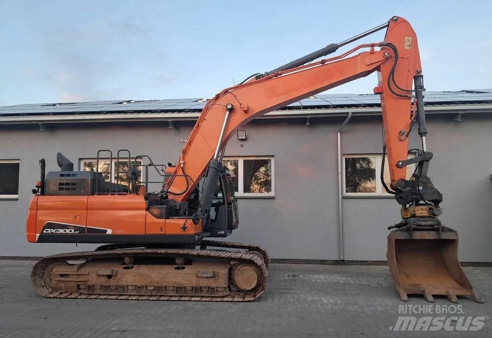 Doosan DX 300 LC-5 Pásová rýpadla