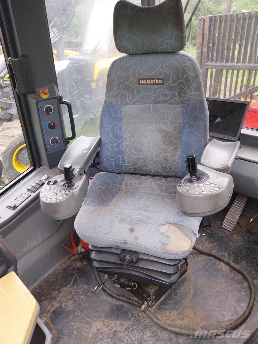 Komatsu 860.4 Vyvážecí traktory