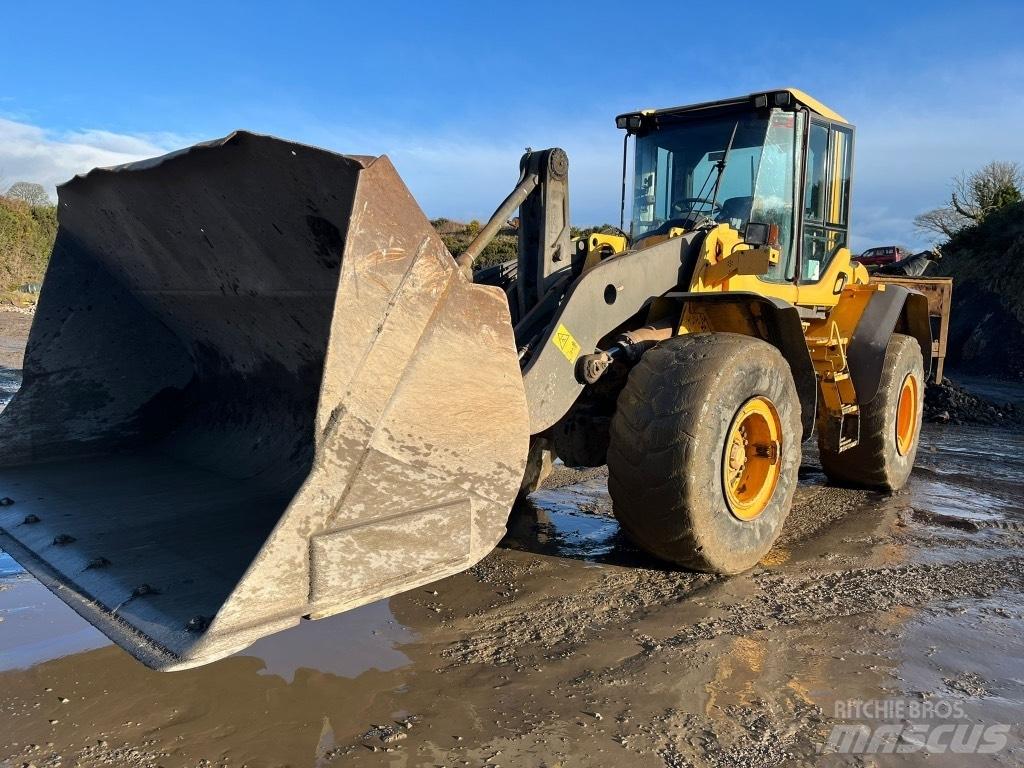 Volvo L 120 F Kolové nakladače