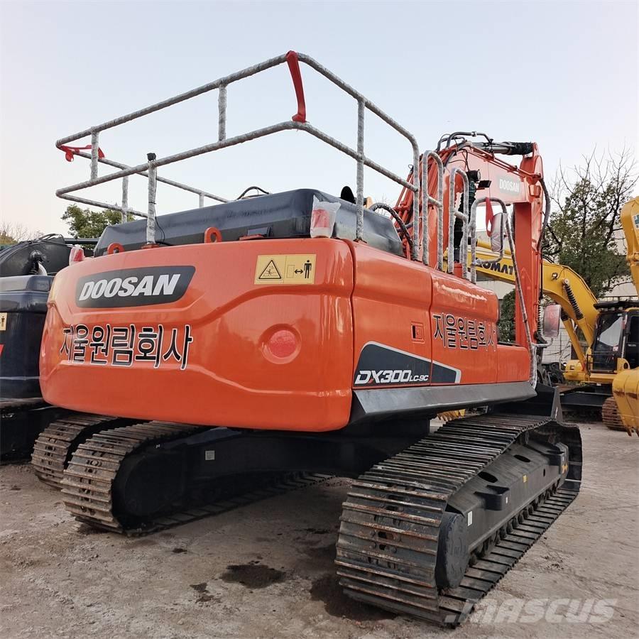 Doosan DX 300 LC Rýpadla s dlouhým dosahem
