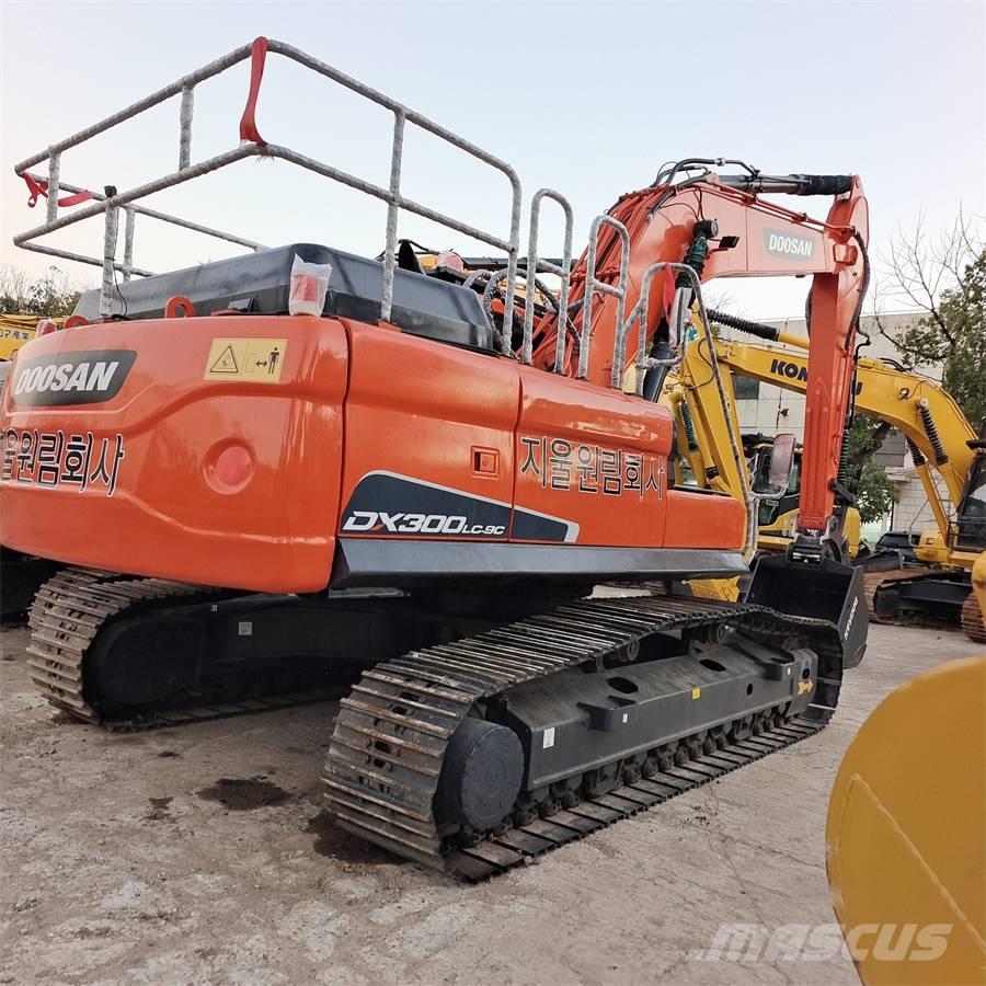 Doosan DX 300 LC Rýpadla s dlouhým dosahem