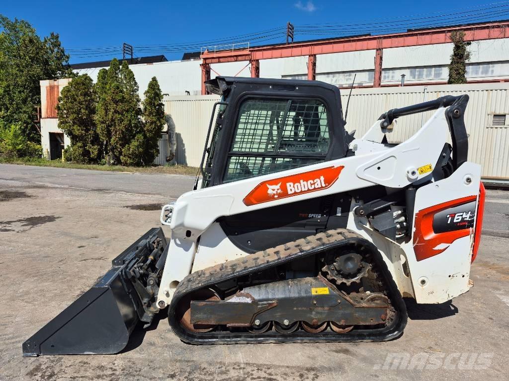 Bobcat T 64 Smykem řízené nakladače