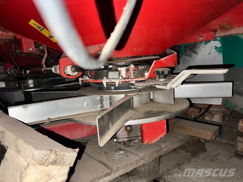 Kverneland DS-XL Rozmetadlo minerálních hnojiv