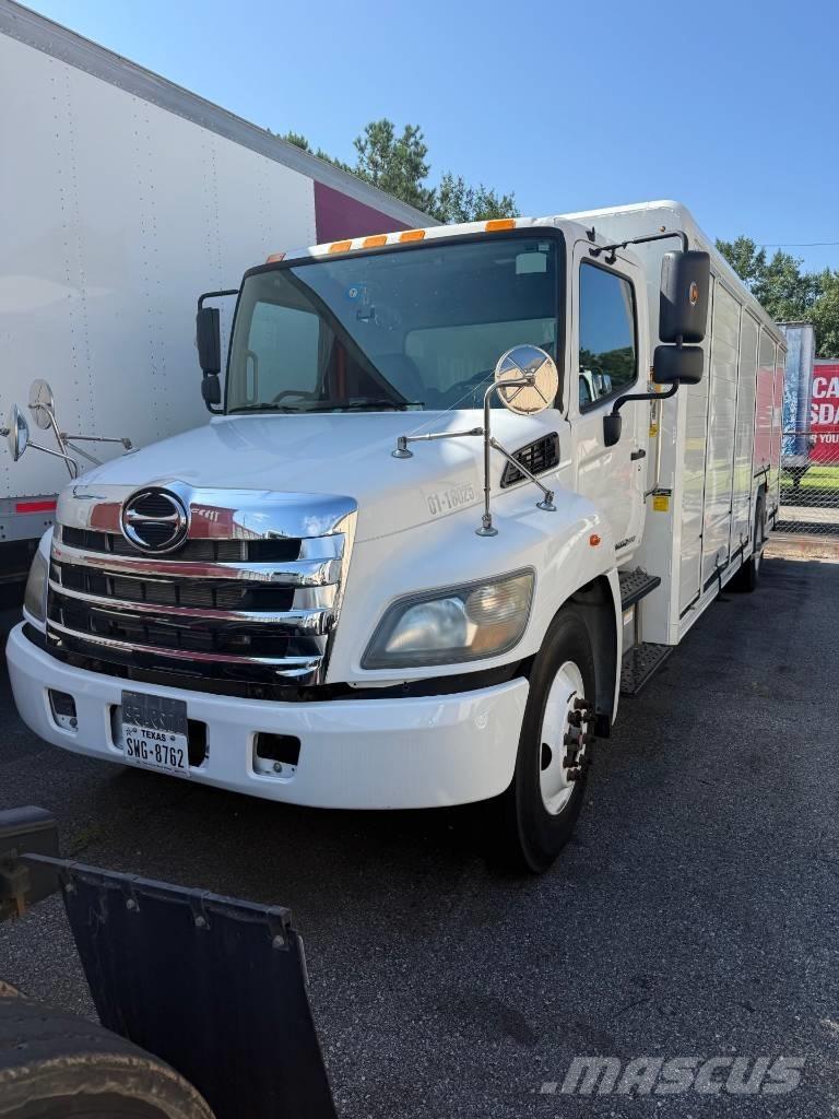 Hino 338 Vozy pro přepravu nápojů