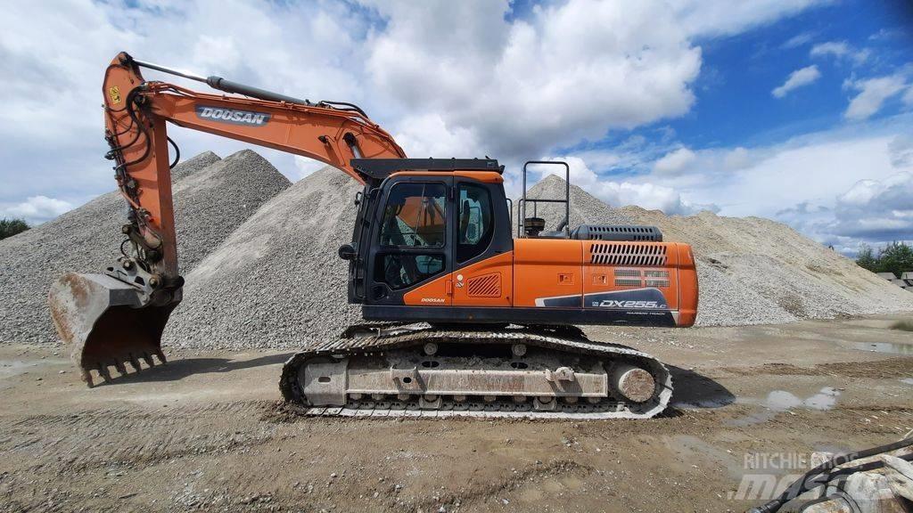 Doosan DX 255 LC-5 Pásová rýpadla
