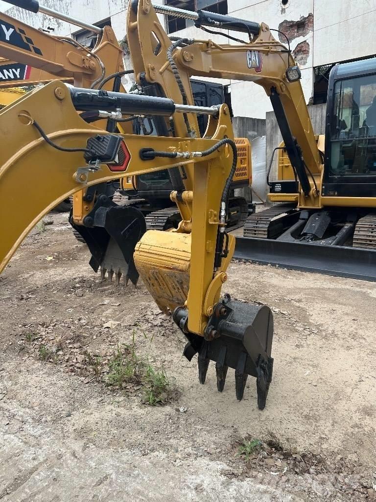 CAT 302 Mini rýpadla < 7t
