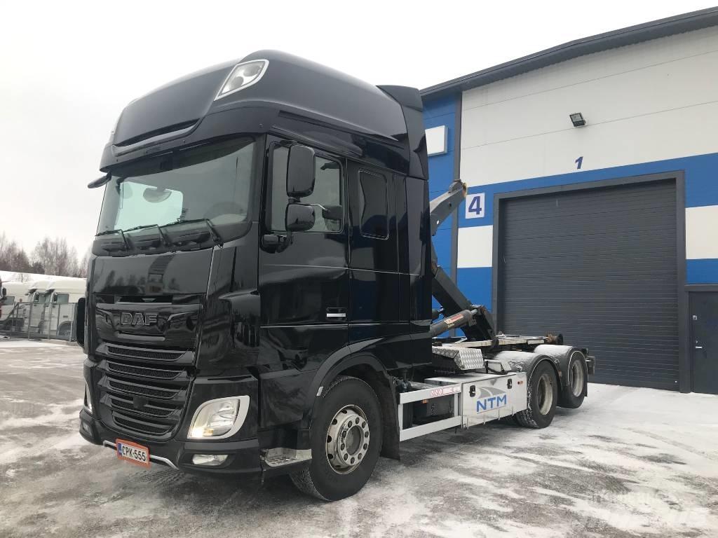 DAF XF530 FAS Hákový nosič kontejnerů