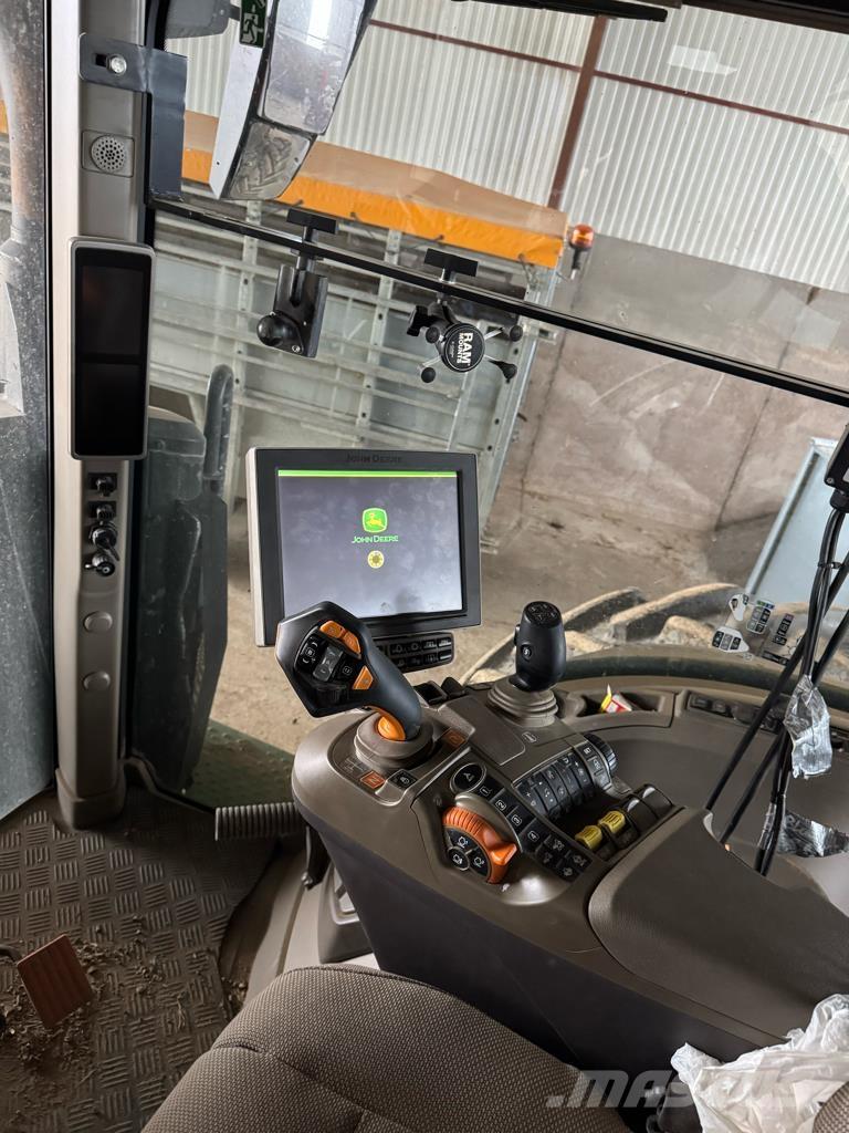 John Deere 7R310 Traktory