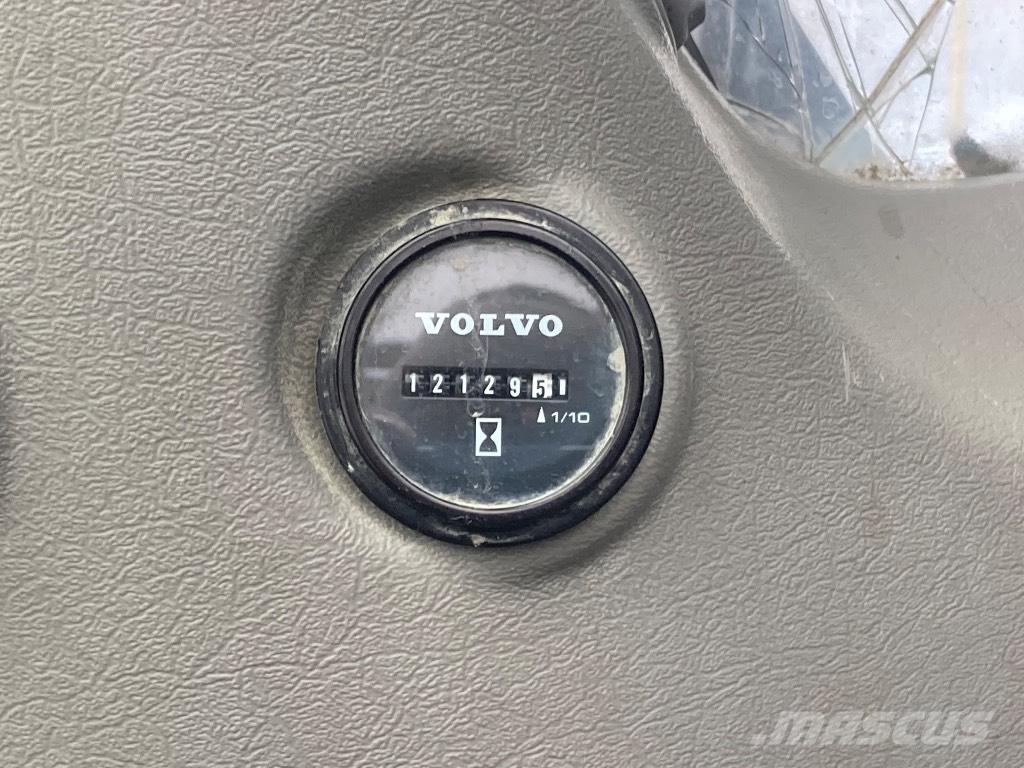 Volvo EC 300 D Pásová rýpadla