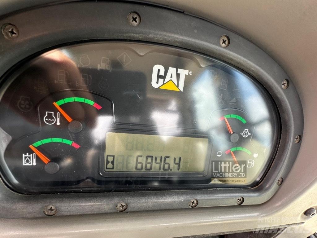 CAT 953D Pásové nakladače
