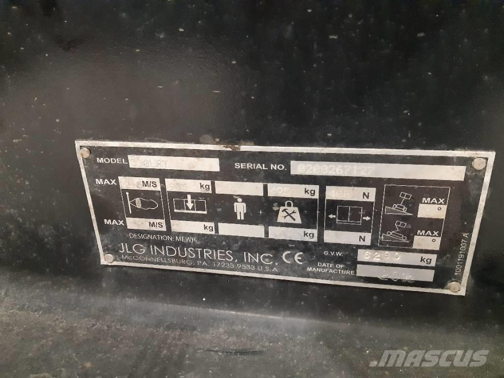 JLG 330 LRT Nůžková zvedací plošina