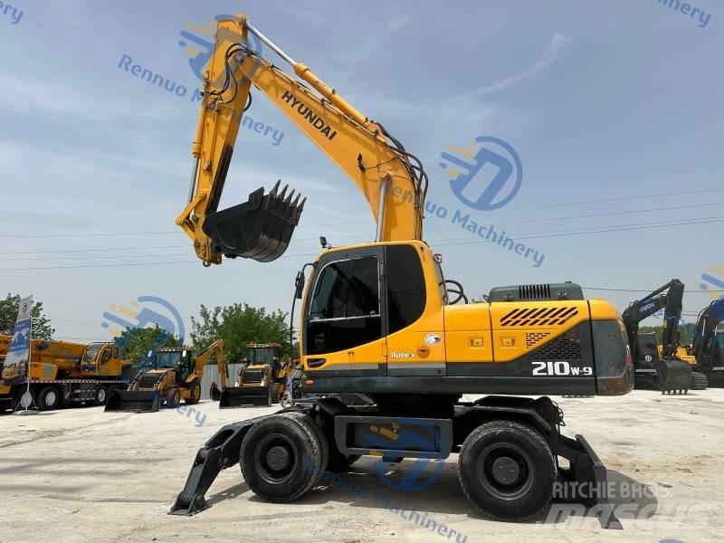Hyundai R210W-9 Kolová rýpadla