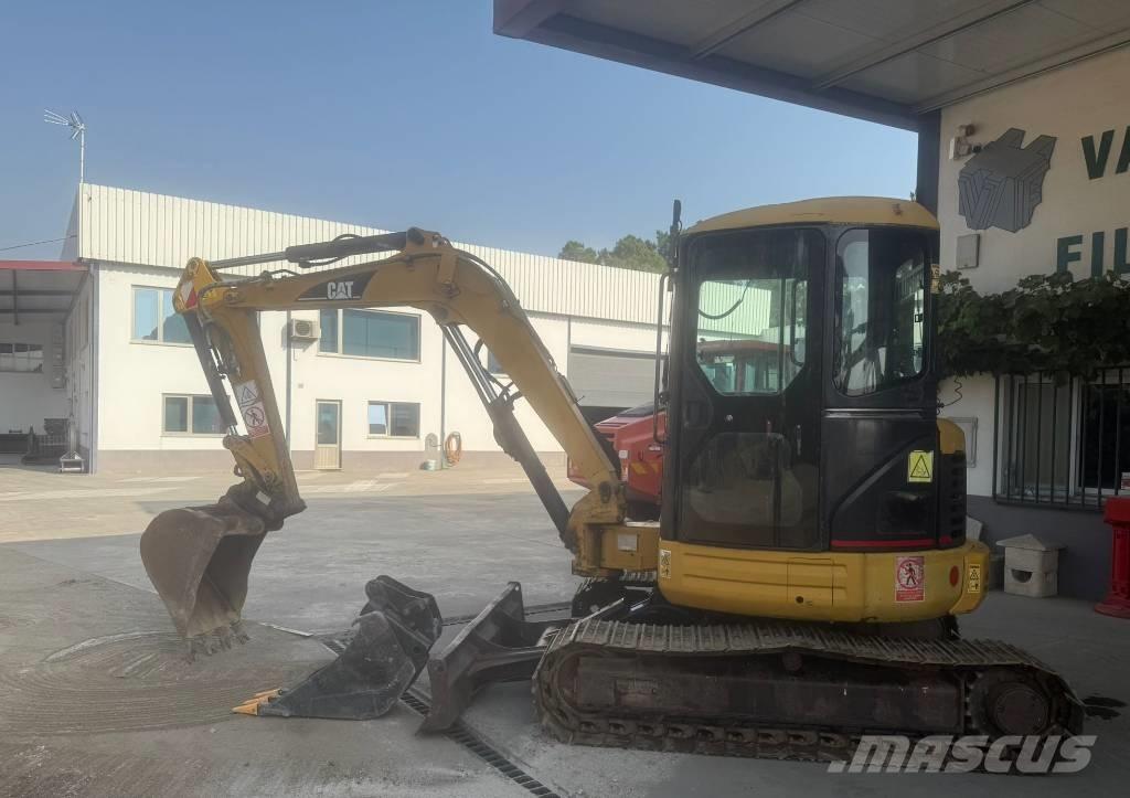 CAT 304 CR Mini rýpadla < 7t