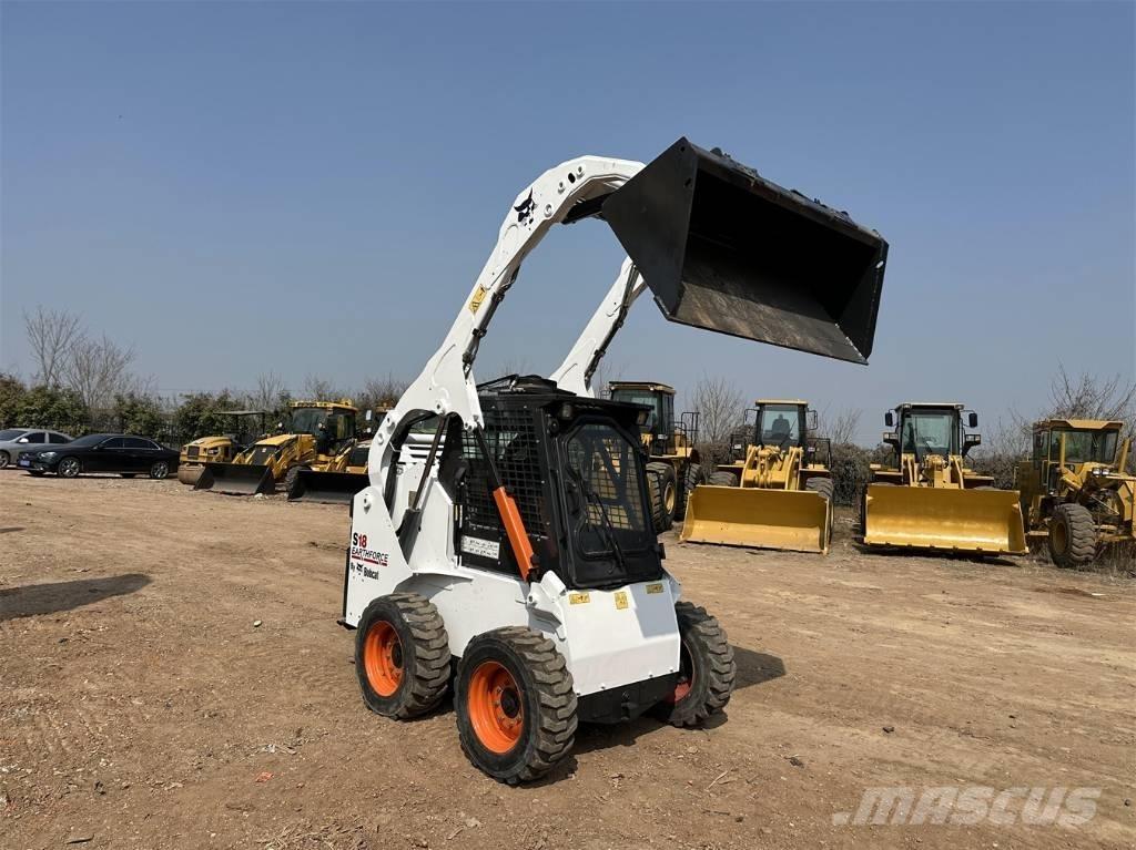 Bobcat S 18 Smykem řízené nakladače