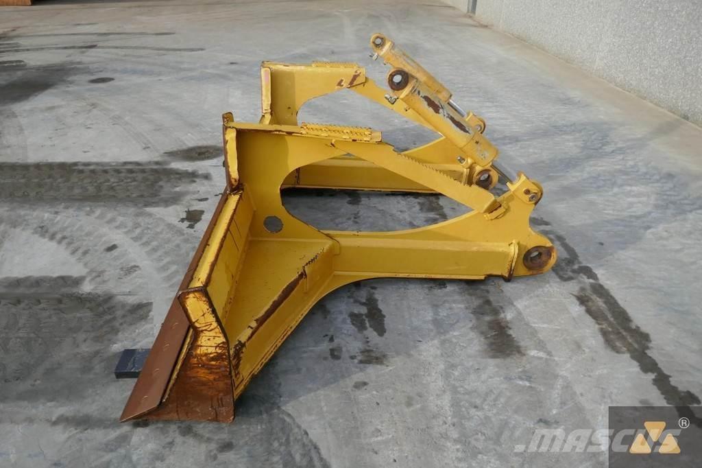 CAT Skidder blade Radlice