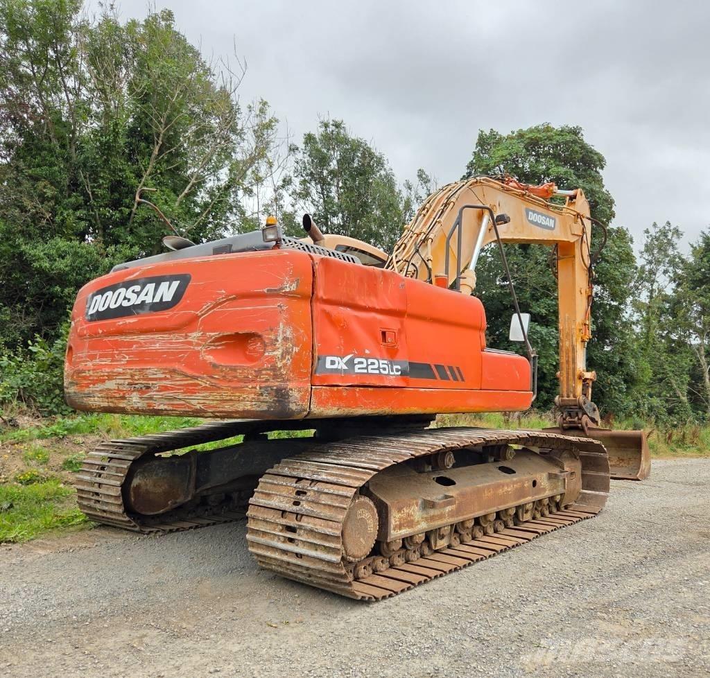 Doosan DX 225 LC Pásová rýpadla