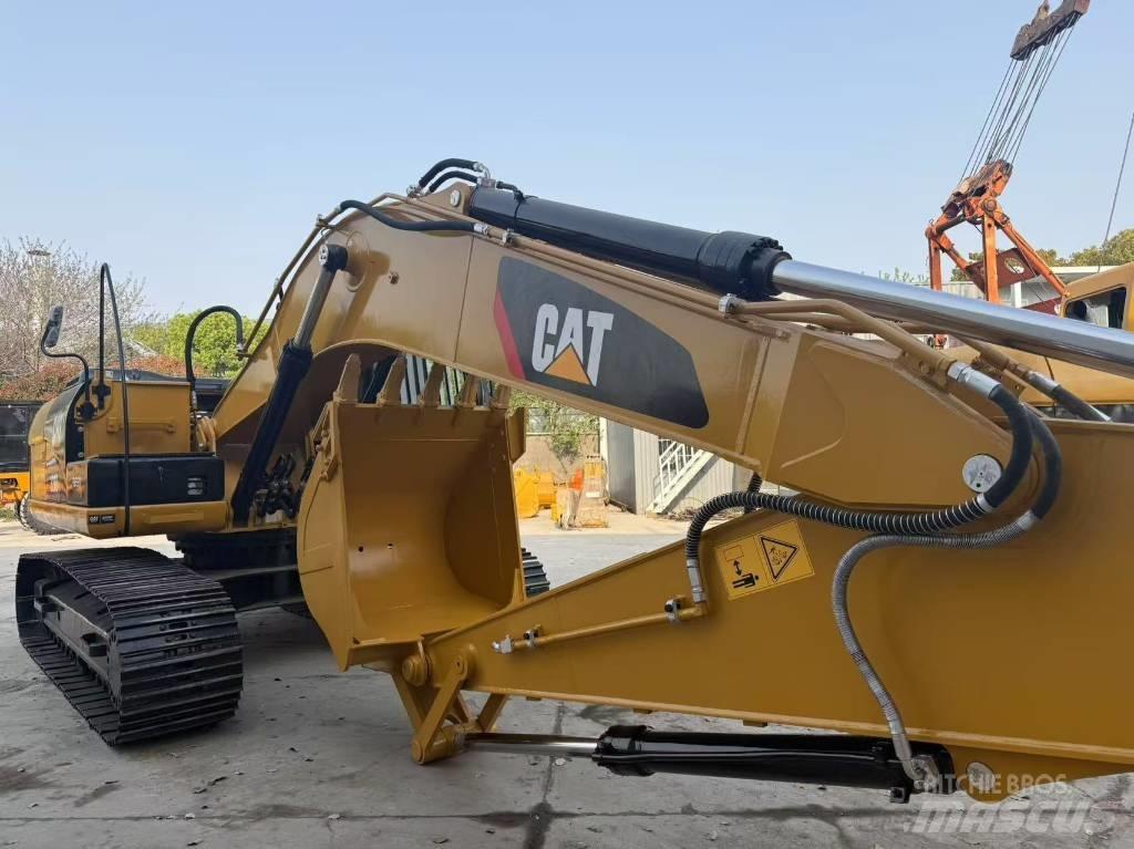 CAT 320 D2 Pásová rýpadla