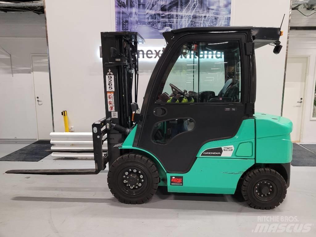 Mitsubishi FD25N3 Dieselové vozíky