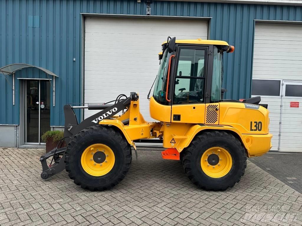 Volvo L30HS Kolové nakladače