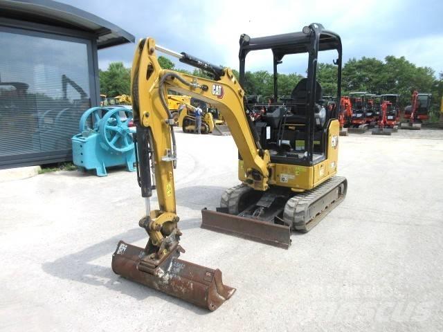 CAT 302 CR Mini rýpadla < 7t
