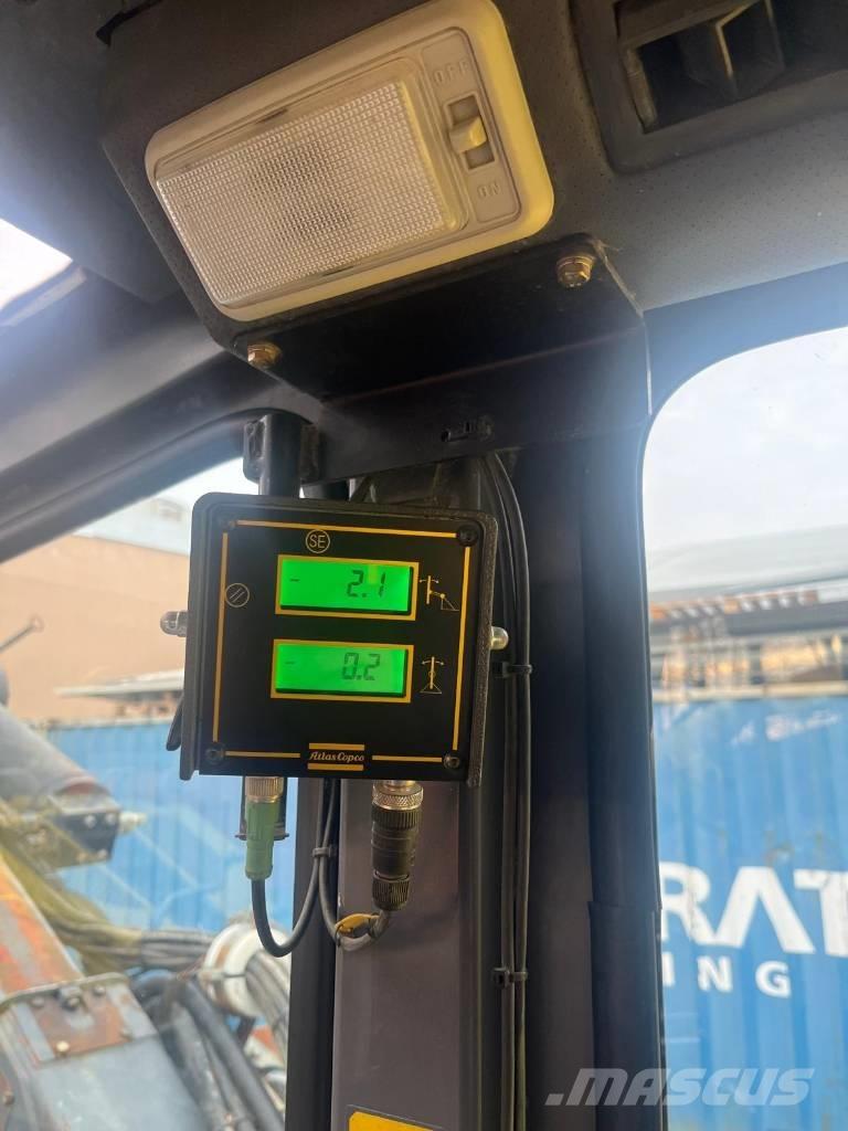 Atlas Copco ECM 660 Povrchové vrtací stroje