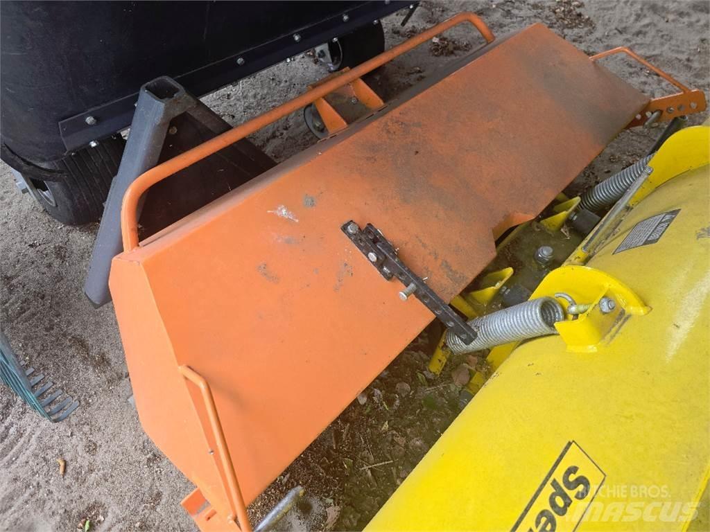 John Deere 4110 Traktory