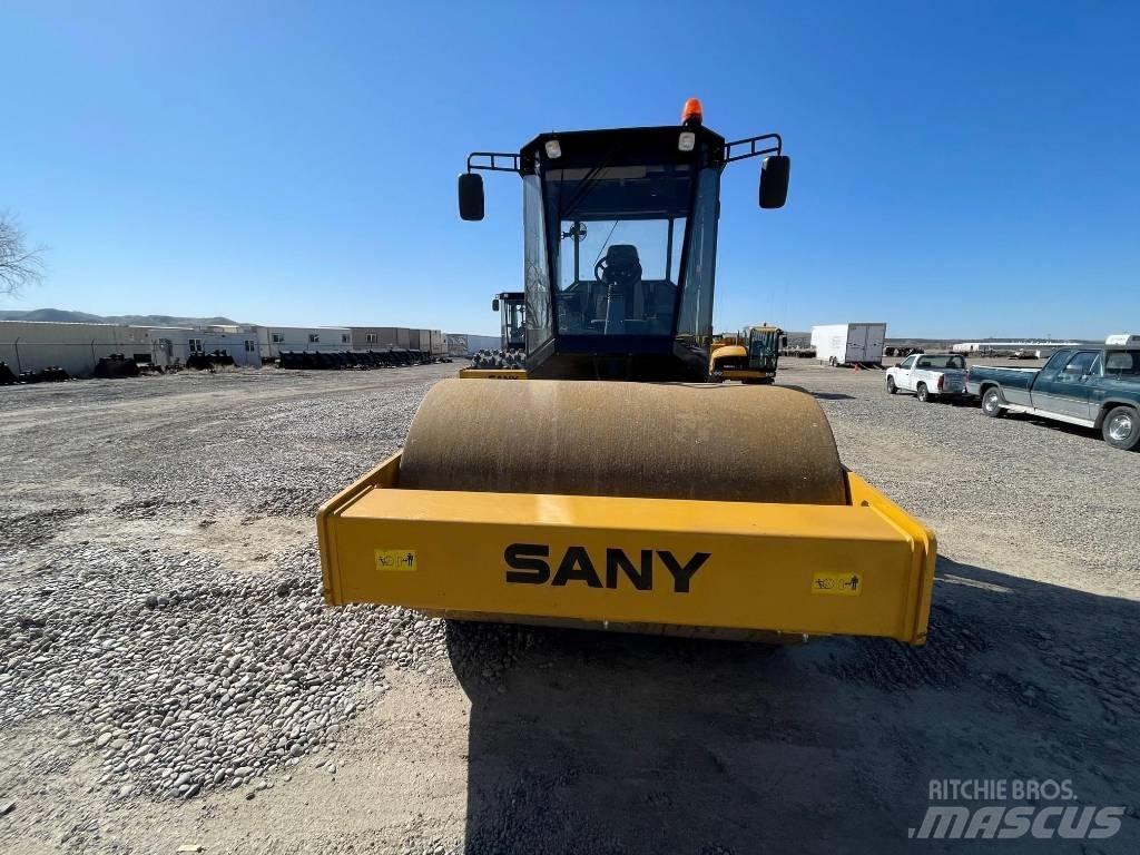 Sany SSR 120C 8 Smykem řízené nakladače