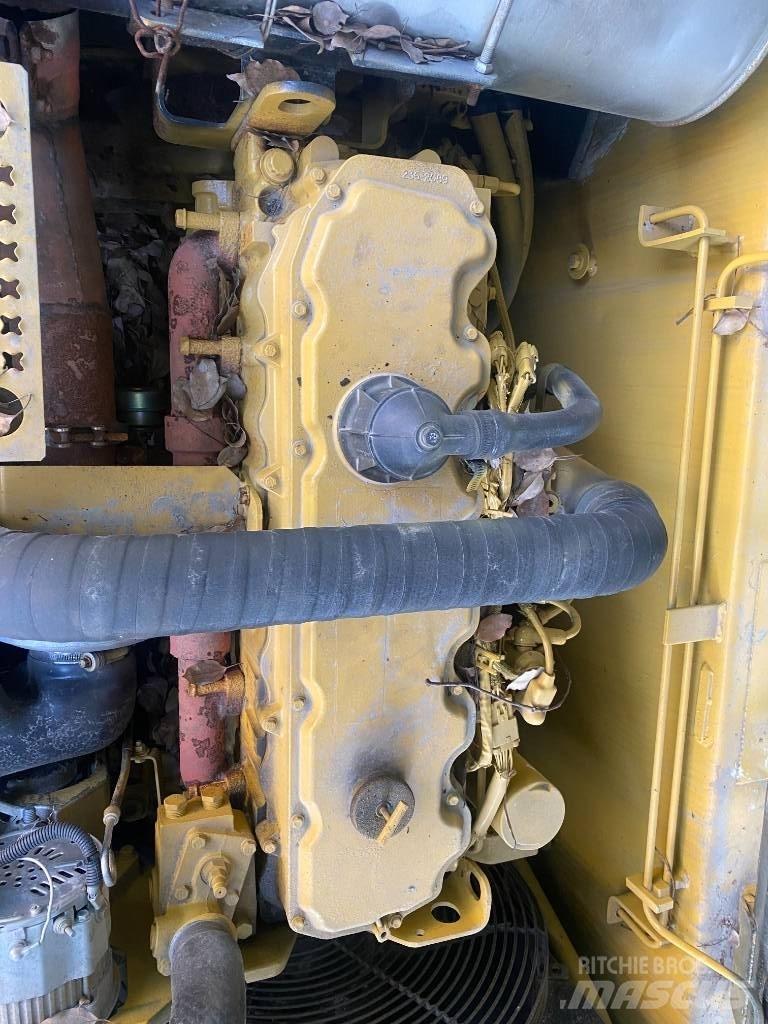 CAT 325 CL Pásová rýpadla