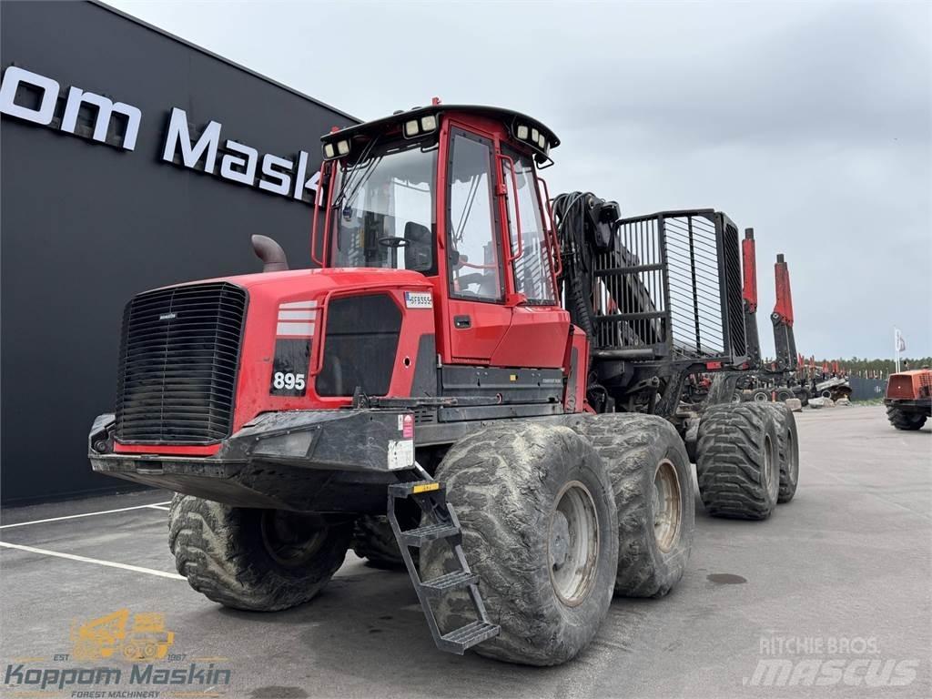 Komatsu 895 Vyvážecí traktory
