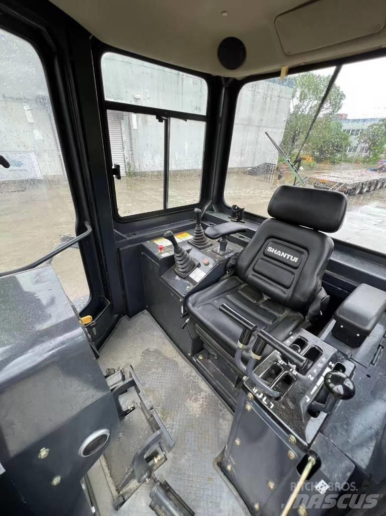 Shantui SD22L Pásové dozery