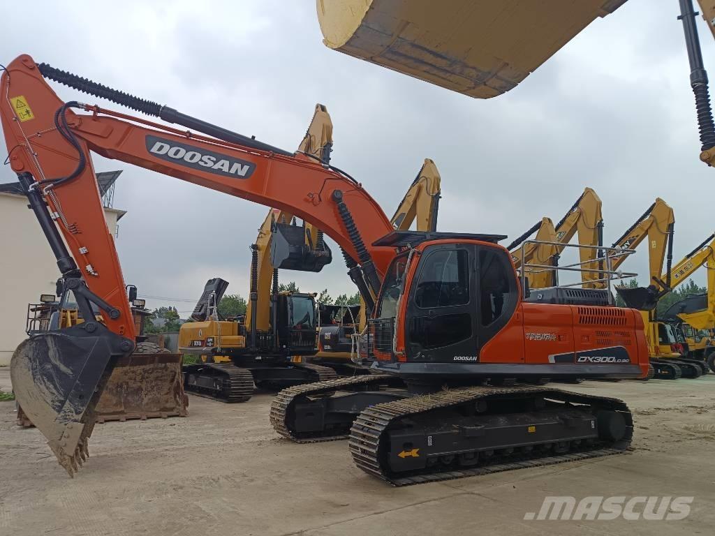 Doosan DX 300 LC Pásová rýpadla