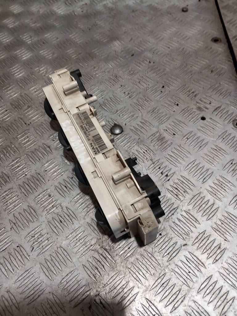 MAN TGM  81619906068 Kabiny a interiér