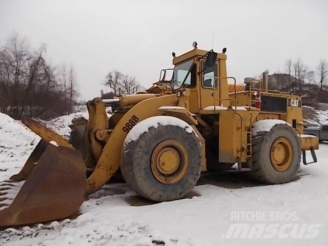 CAT 988 B Kolové nakladače