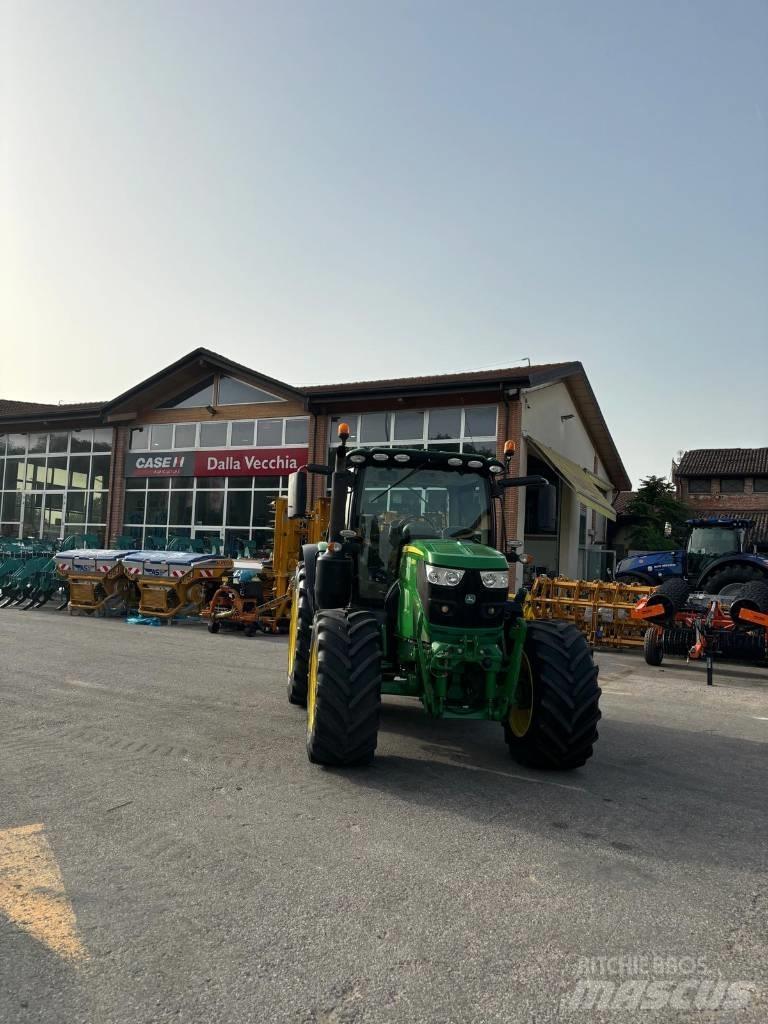 John Deere 6130 R Traktory
