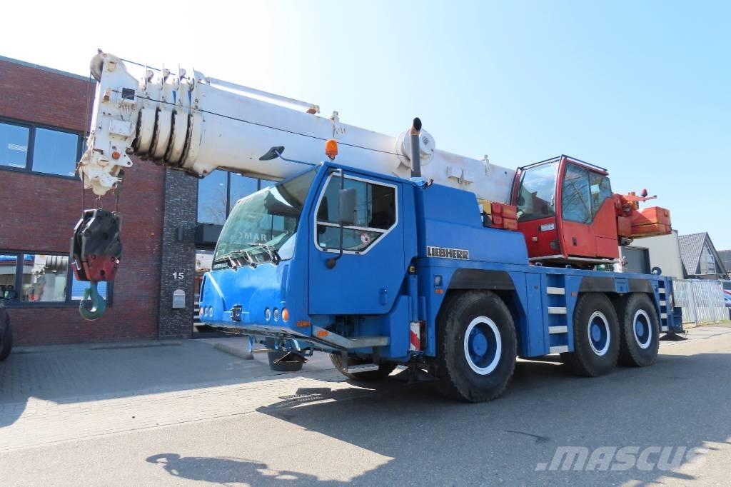 Liebherr LTM 1055-1 Univerzální terénní jeřáby
