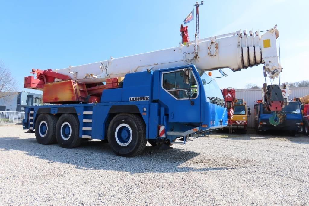 Liebherr LTM 1055-1 Univerzální terénní jeřáby