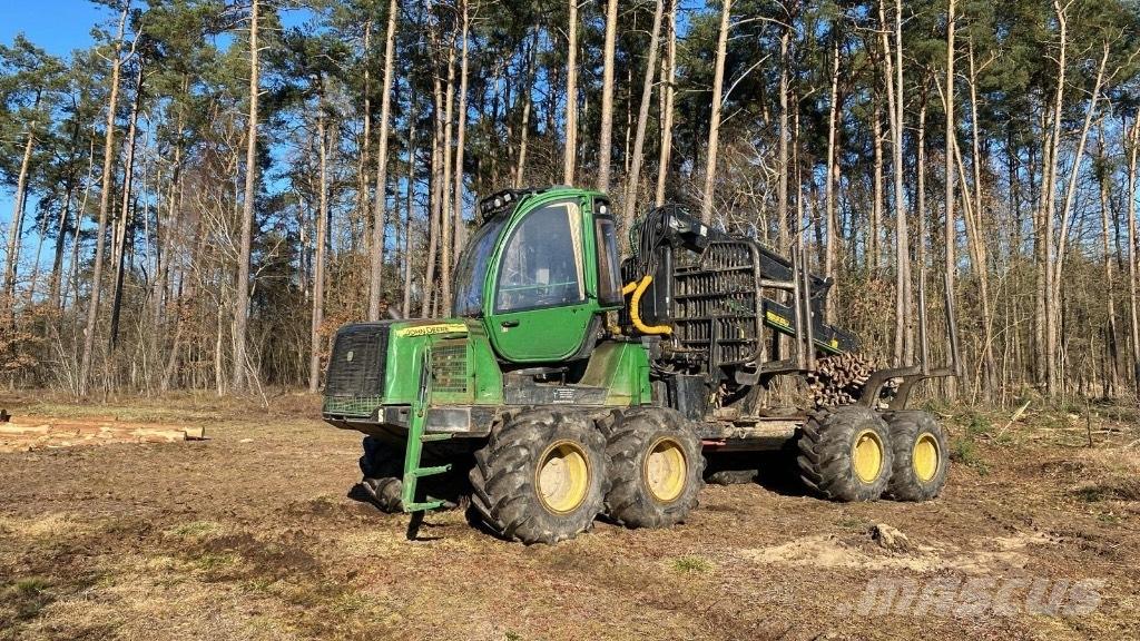John Deere 1010 E Vyvážecí traktory