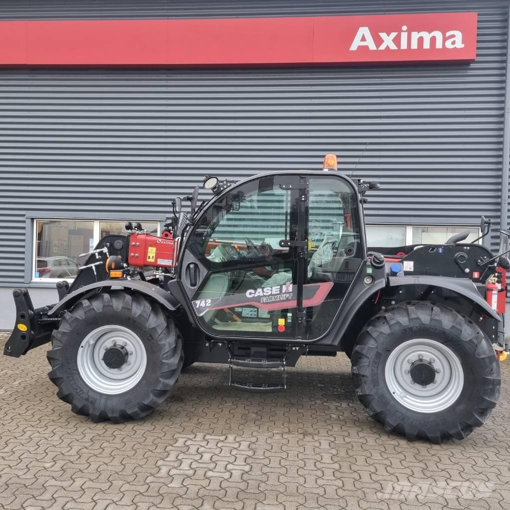 Case IH 742 Teleskopické manipulátory