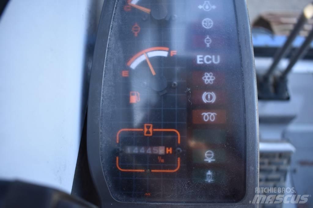 Hitachi SCX700 Pásové jeřáby