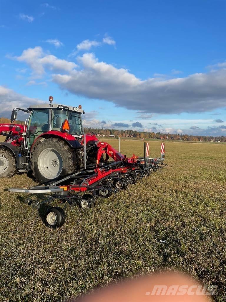 Vicon FANEX 904 Obraceče a shrabovače sena