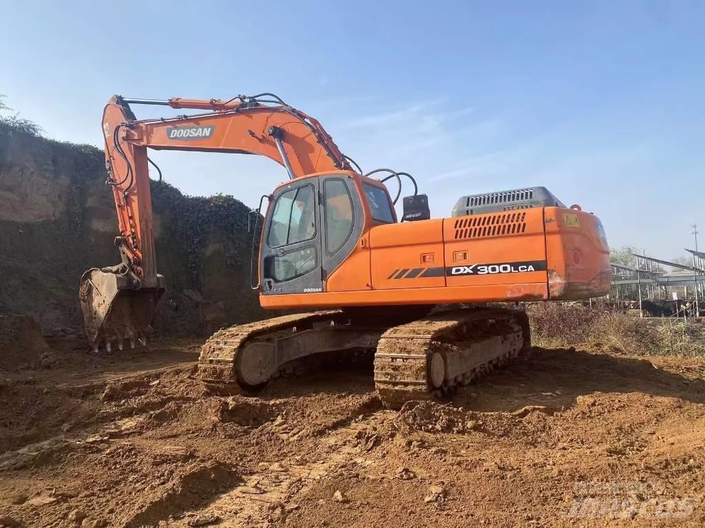 Doosan DX 300 LC Pásová rýpadla